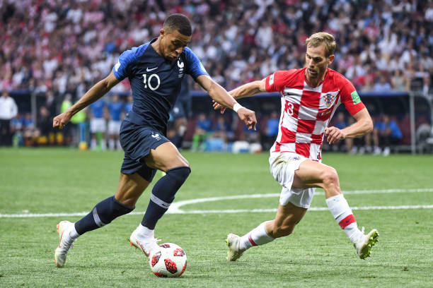 束前連入兩 束前連入兩